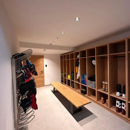 Chalina Aparthotel 3*